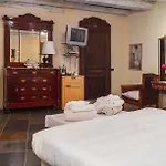 Dimora I Manichei Monforte dʼAlba