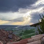 Penzion Dimora I Manichei Monforte dʼAlba