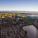 Dimora I Manichei Penzion Monforte dʼAlba