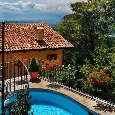 Dimora I Manichei Монфорте-д'Альба