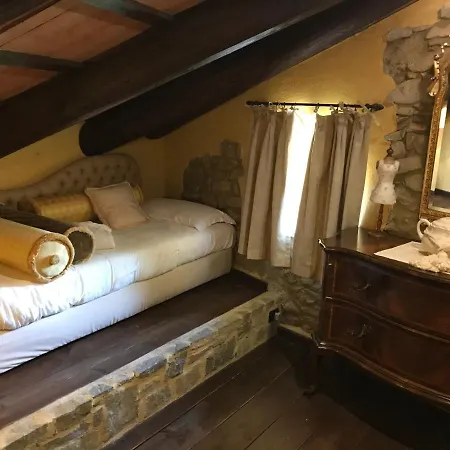 Dimora I Manichei Gasthof Monforte dʼAlba