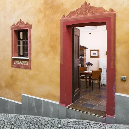 Dimora I Manichei Konukevi Monforte dʼAlba