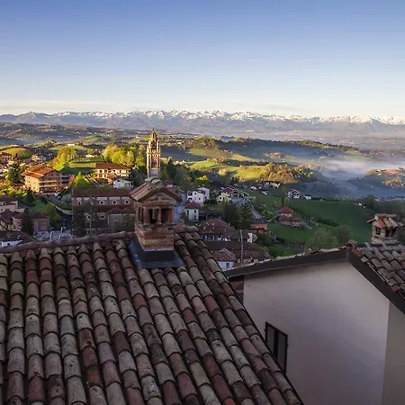 Dimora I Manichei Konukevi Monforte dʼAlba