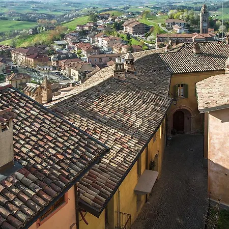 Dimora I Manichei 4* Монфорте-д'Альба