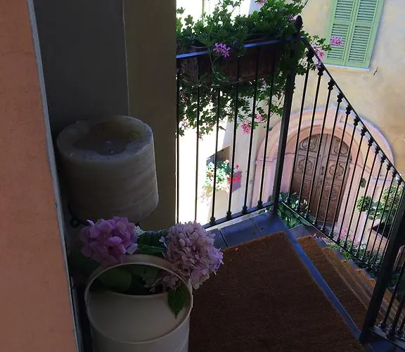 Gasthof Dimora I Manichei Monforte dʼAlba