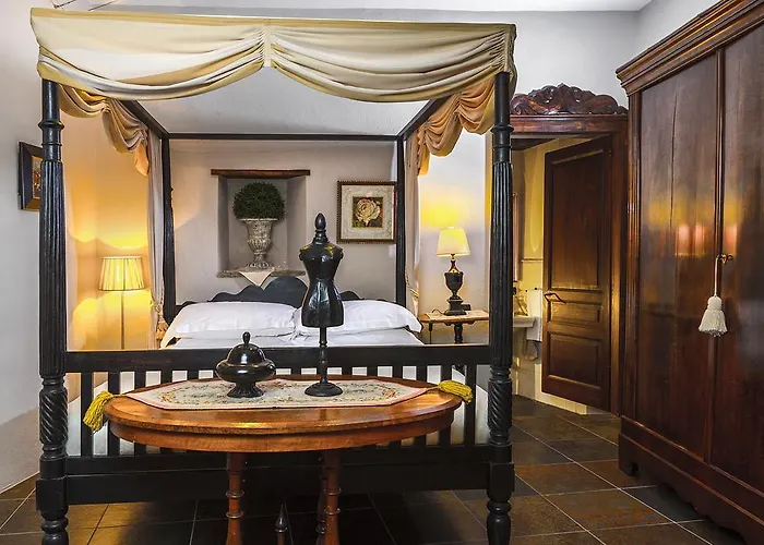 Dimora I Manichei Monforte dʼAlba