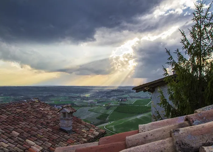 Gasthof Dimora I Manichei Monforte dʼAlba
