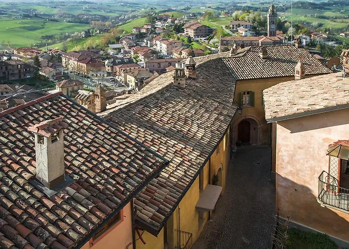 Dimora I Manichei 4* Monforte dʼAlba